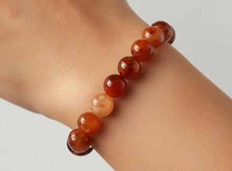 Elmasın Gücü: En Sert Taşın Bilimi, Enerjisi ve  Spiritüel Yolculuğu