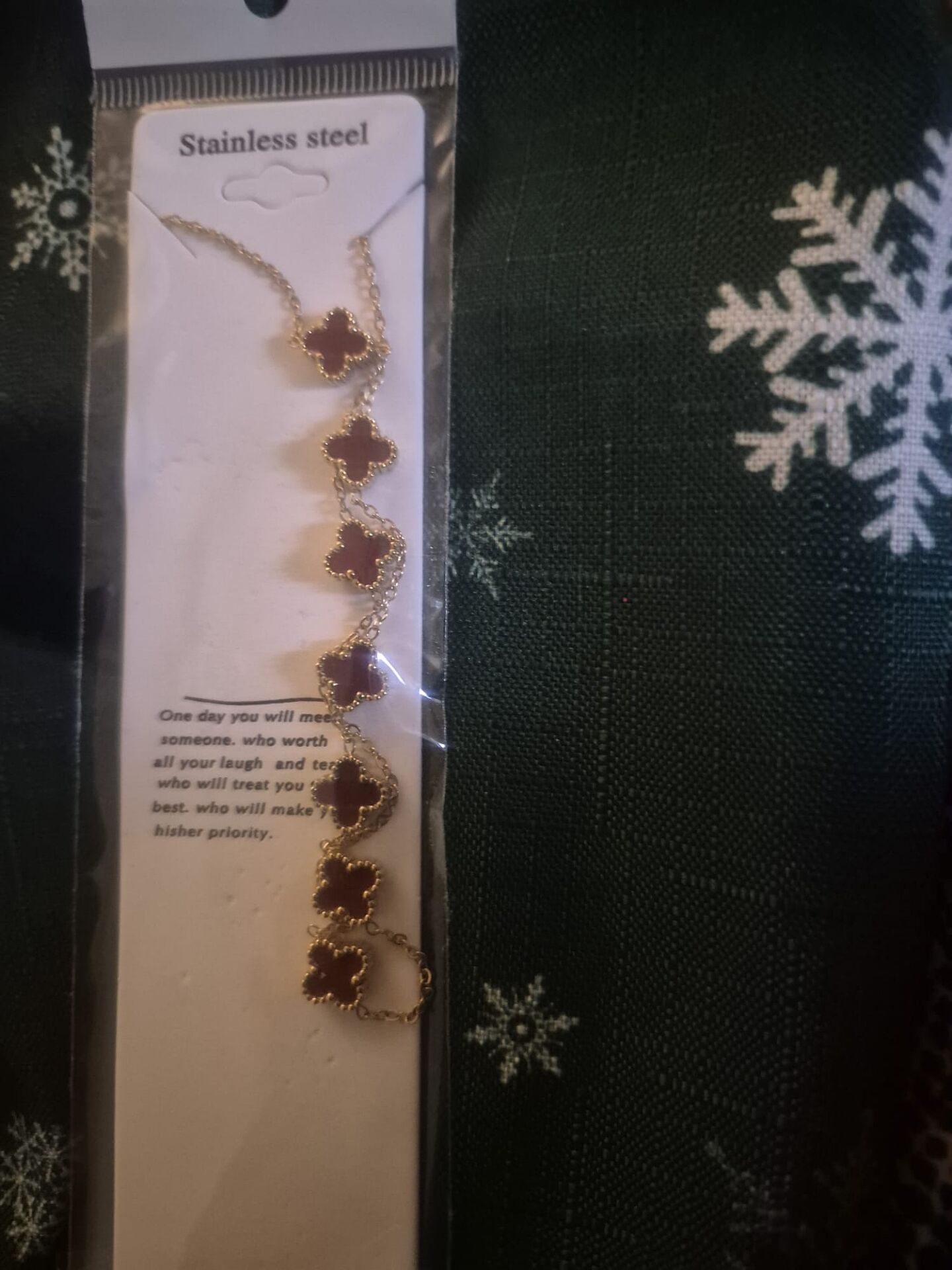 Paslanmaz Çelik Kırmızı Yonca Y Kolye