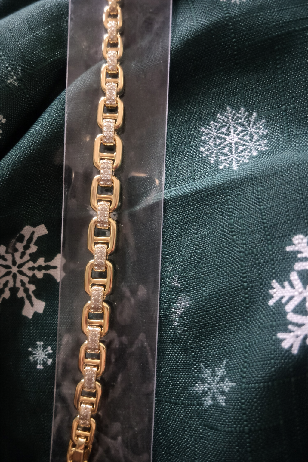 Xuping Geçmeli Orta Zincir Taşlı Bileklik